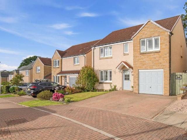House for sale in Gowkshill, Forebridge