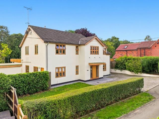 House for sale in Alverton, East Midlands