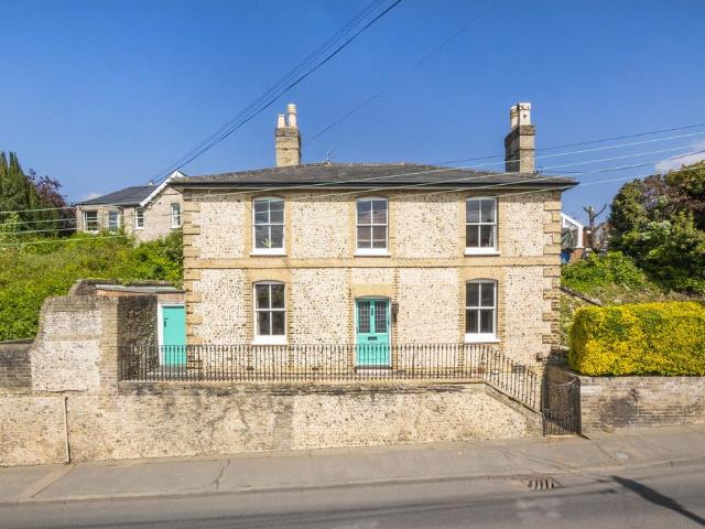 House for sale in Sudbury, Chelmondiston