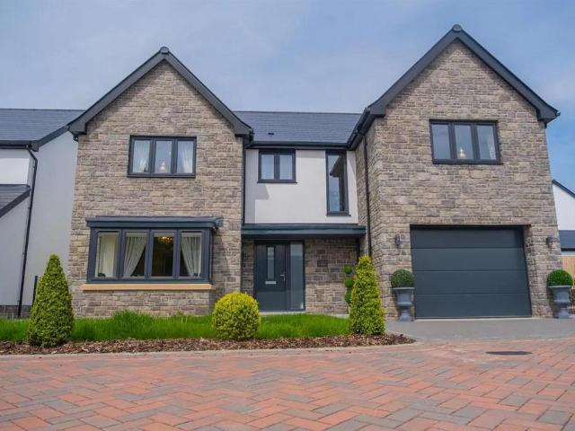 House for sale in Nangreaves, Wales