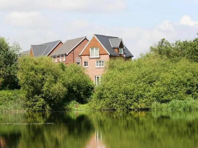 House for sale in Oughtrington, Lymm