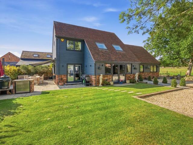 House for sale in Bierton, Buckinghamshire
