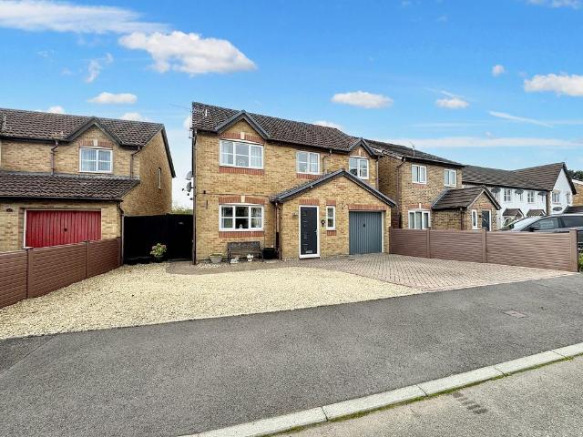 House for sale in Cefn Fforest, Wales