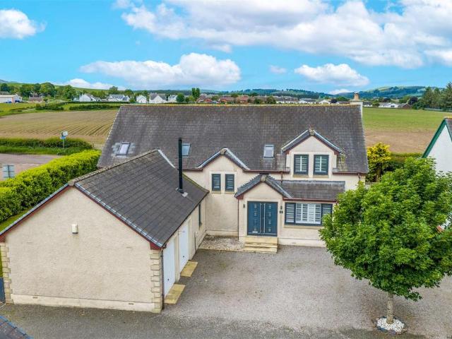 House for sale in Thankerton, Scotland