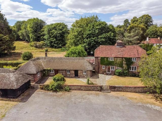 House for sale in Sutton Scotney, Hampshire