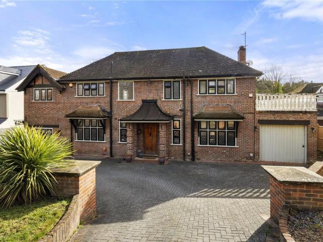 House for sale in Lower Green Esher, Blackhills