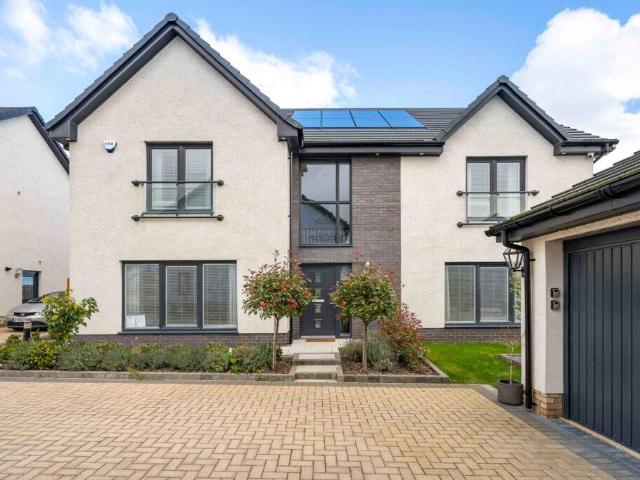 House for sale in Meikle Earnock, Quarter
