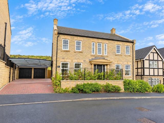 House for sale in Lindley, Kirklees