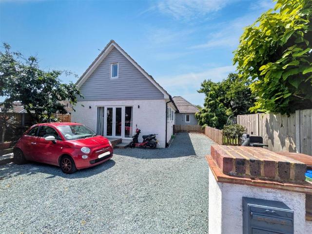 House for sale in Barnham and Eastergate, Clapham