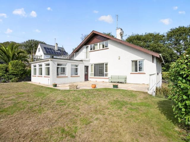 House for sale in Mullion