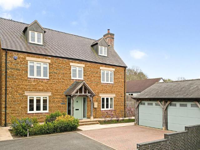 House for sale in Alderminster, Warwickshire