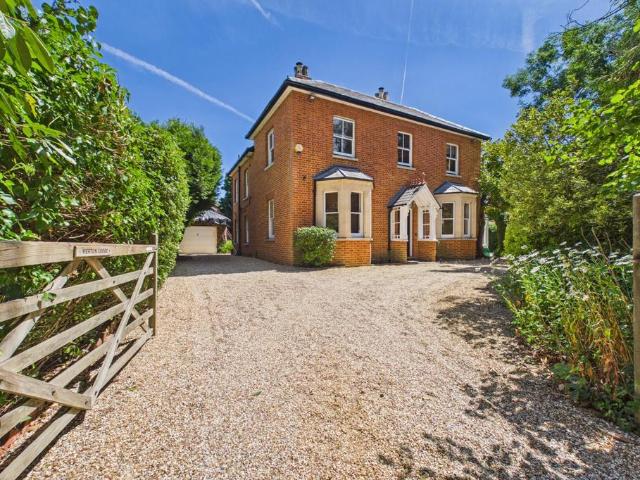 House for sale in Wokingham