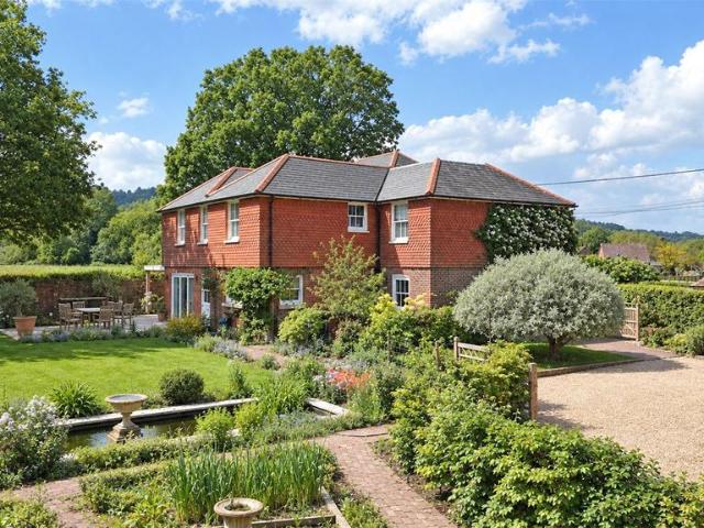 House for sale in Littlecote, West Sussex