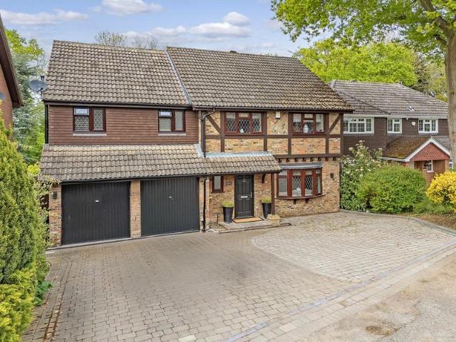 House for sale in Langdon Hills, Essex