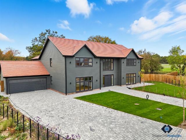 House for sale in Navestock Side, Essex