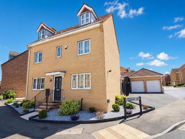 House for sale in Rushden