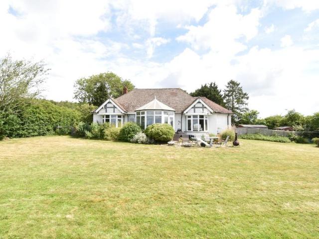 House for sale in Midway, Kent