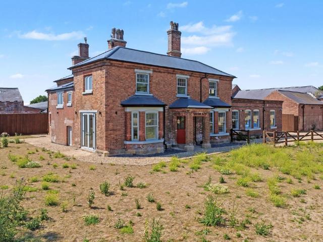 House for sale in Gedling, East Midlands