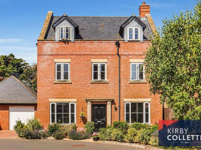 House for sale in Broxbourne, Hertfordshire