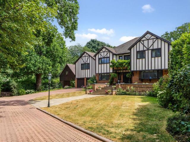 House for sale in Hertford, Colliers End