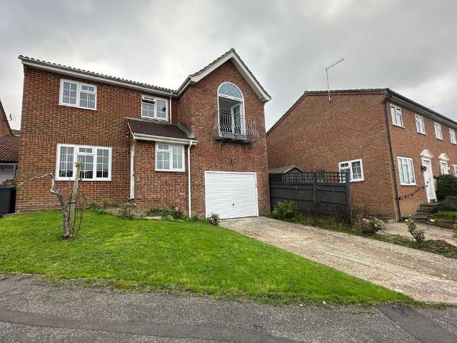 House for sale in West Marina, Guestling Green