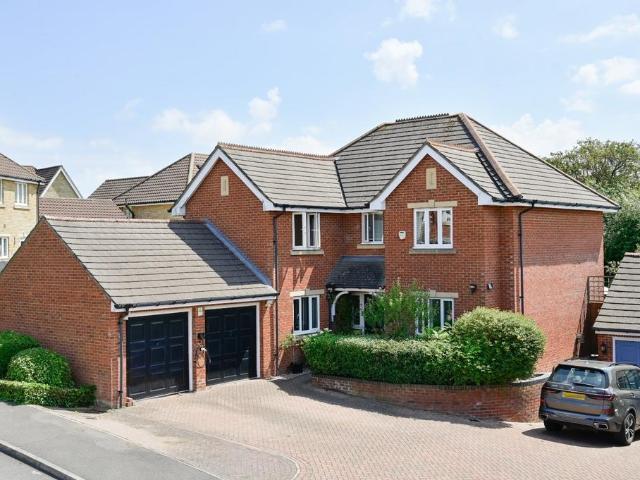 House for sale in Kennington Lees, Bridgefield