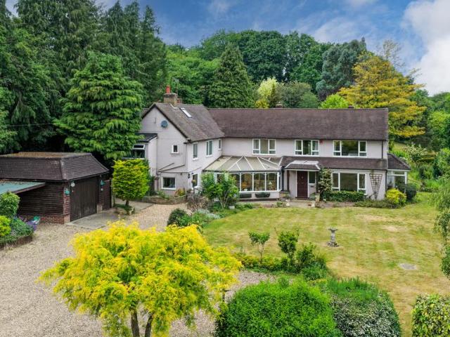 House for sale in Chesham, Chartridge