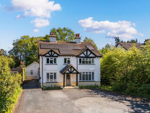 House for sale in Emmbrook, Wokingham