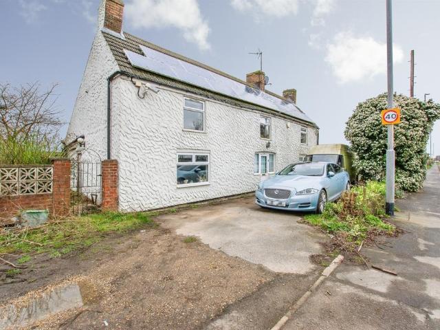 House for sale in Gosberton Clough, Lincolnshire