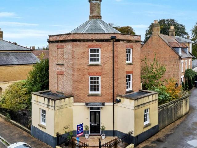 House for sale in Poundbury, Dorchester