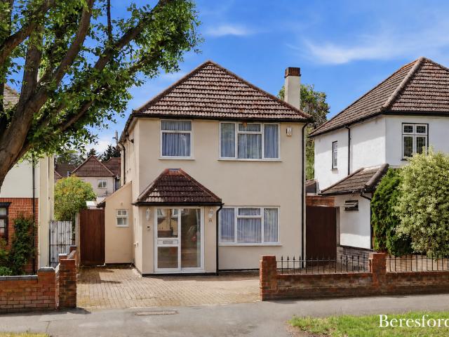 House for sale in Harold Wood, Greater London