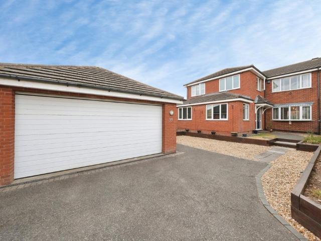 House for sale in Potters Corner, East Midlands