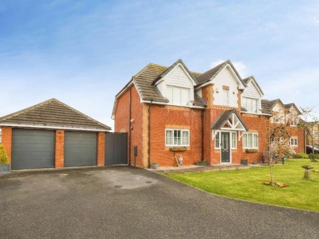 House for sale in Mynydd Isa, Wales