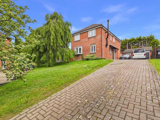 House for sale in Pinxton, Elmton