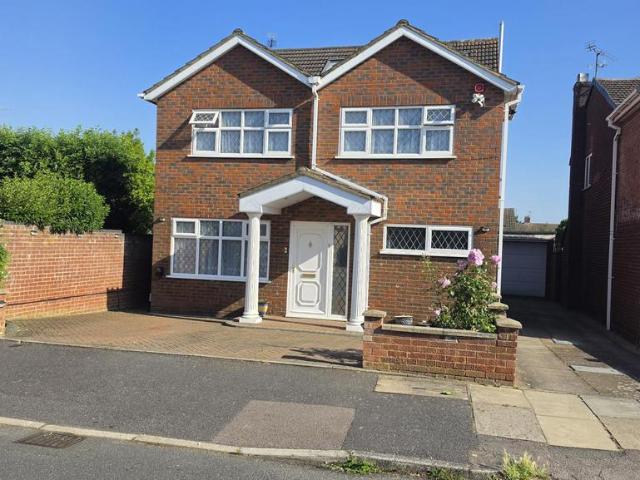 House for sale in Dunstable, Bedfordshire