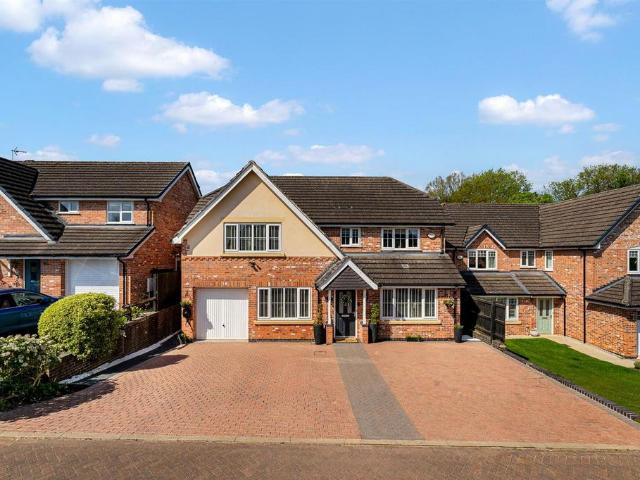 House for sale in Bollinbrook, Macclesfield
