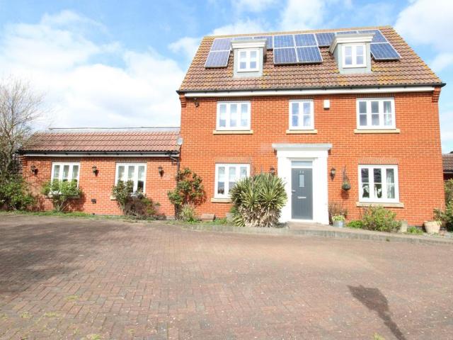 House for sale in Collier Row, Greater London