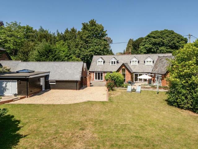 House for sale in Kings Worthy, Hampshire
