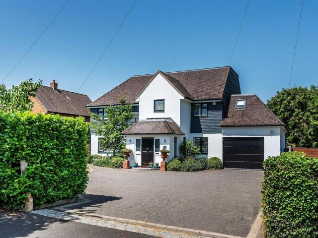 House for sale in Pachesham Park, Surrey
