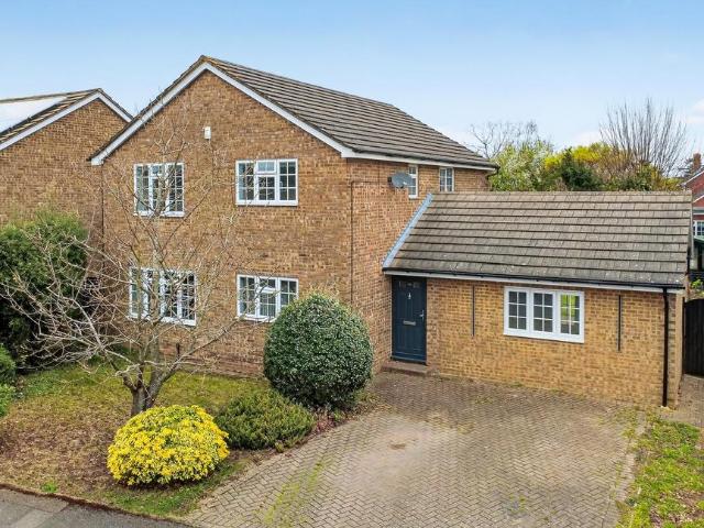 House for sale in Binfield