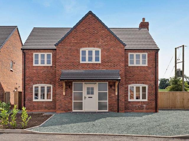 House for sale in Woodseaves, Baswich