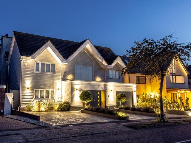 House for sale in North Shoebury, Alton Barnes
