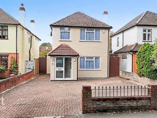 House for sale in Harold Wood, Greater London