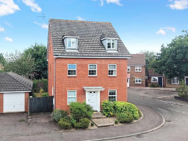 House for sale in The Butts, Kent