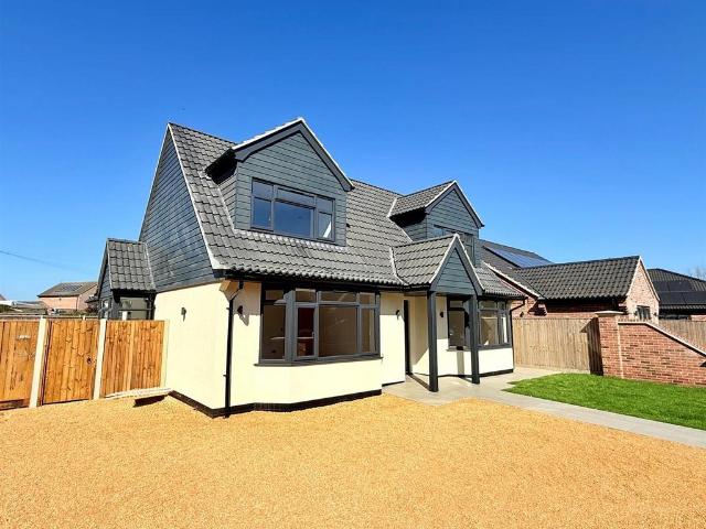 House for sale in Stokesby, Norfolk
