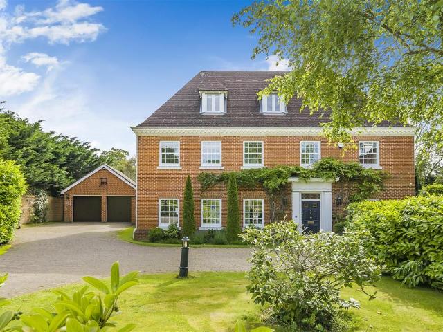 House for sale in Greater London