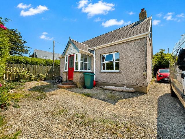 House for sale in Camrose, Simpson Cross