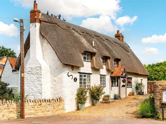 House for sale in Marsh Gibbon, Buckinghamshire