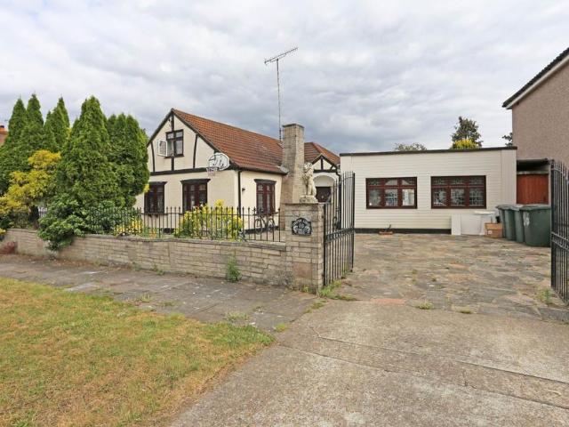 House for sale in London Borough of Havering, Greater London