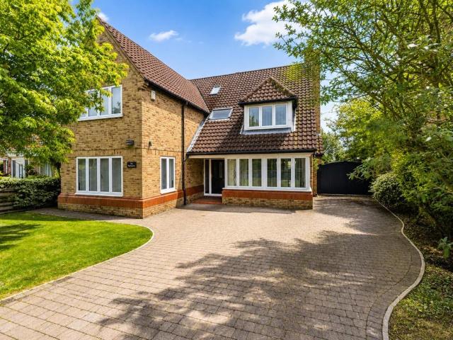 House for sale in Rushden